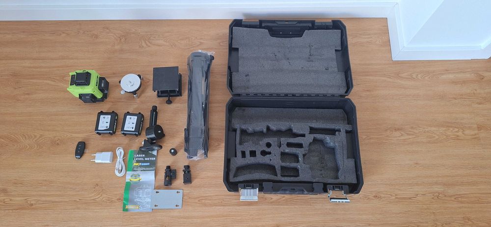 Nível Laser 16 linhas 2 Bateria USB C + tripé NOVO 3D 360 pladur NOVO