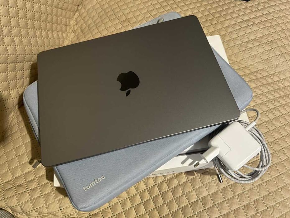 MacBook Air M3 13'' de 2024  - Como Novo