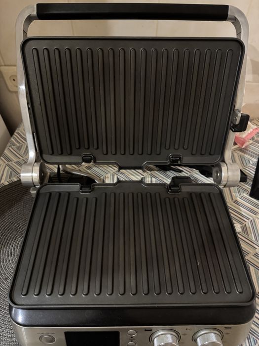 Гриль-барбекю DeLonghi MultiGrill CGH1012D