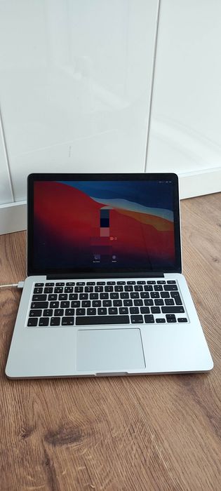 Mac Book - Apple