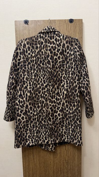 Пальто леопардовое