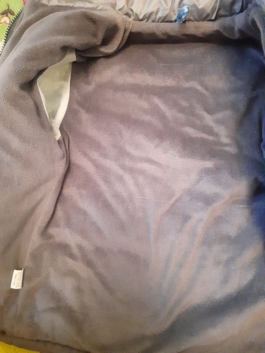 Осіння демісезон не зимова демі куртка сіра утеплена на флісі на хлопч