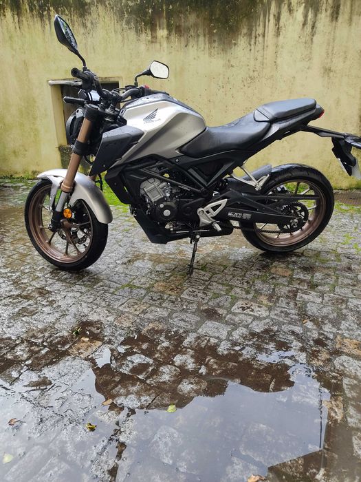 Mota Honda CB125R /2023