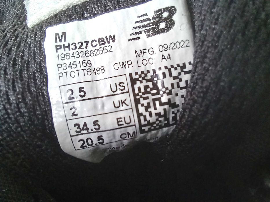 Суперові кросівки New Balance 34,5 р. устілка 22,2 см.