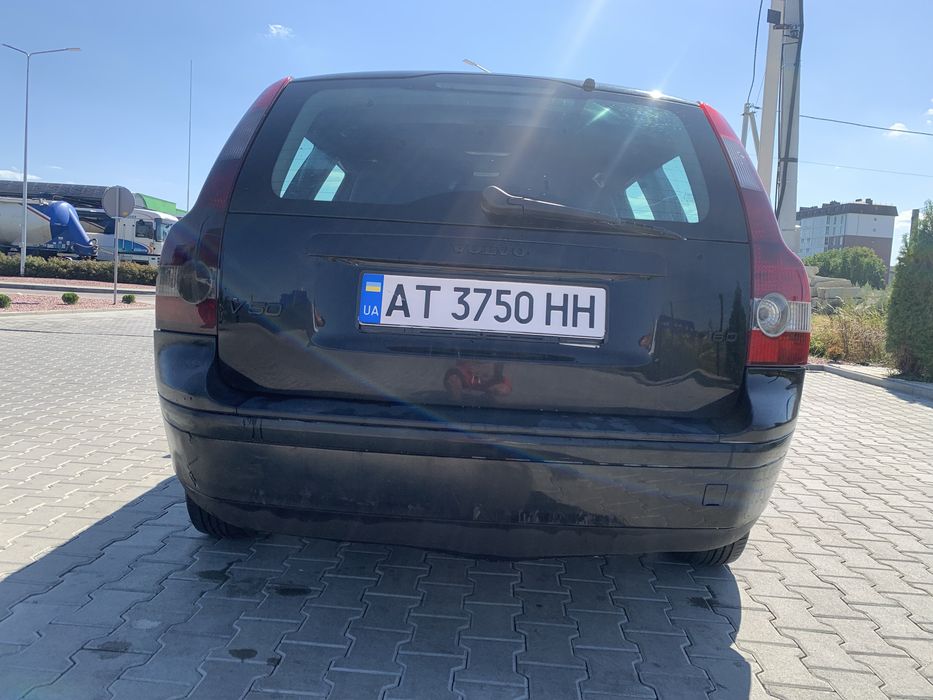 Volvo v50.