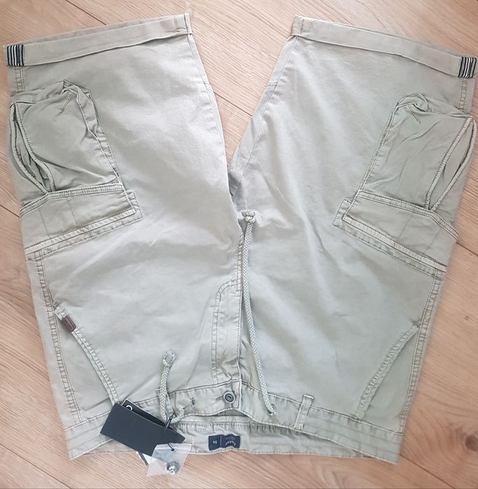 Nowe bawełniane spodenki szorty meskie marki Carry rozmiar L/XL.