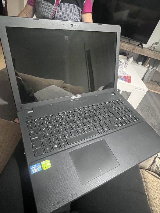 portátil Asus.