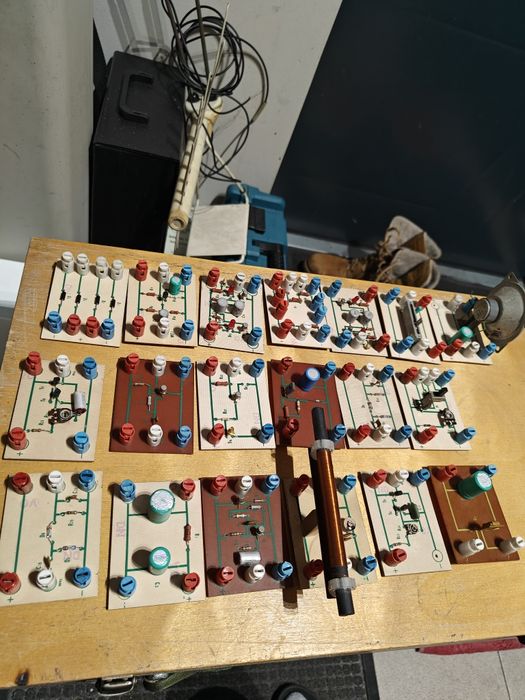 Zestaw płytek elektronicznych do badania, nauczania.zaciski