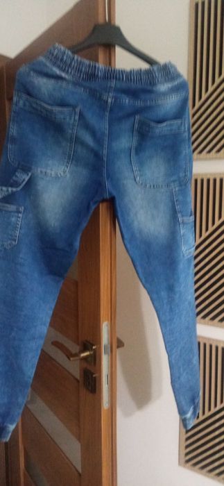 Spodnie joggery House rozm. 28/32