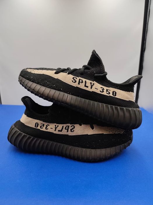Кросівки Adidas Yezzy Boost 350 V2 " Oreo" - 39,5 розмір. Оригінал