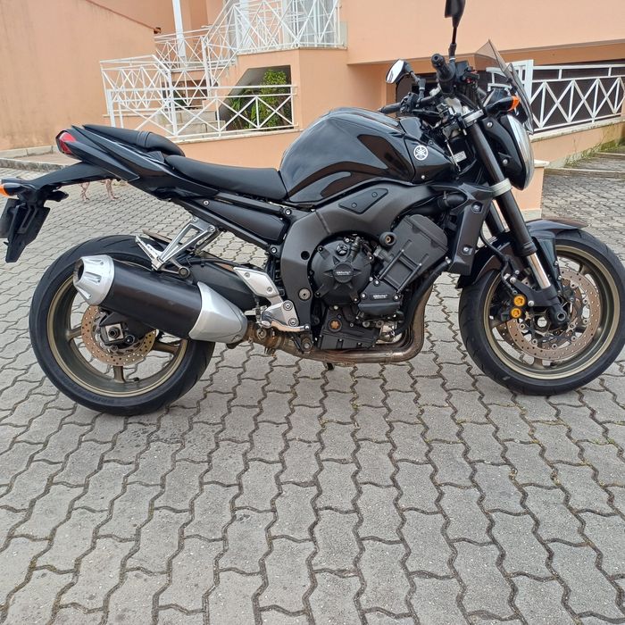 Yamaha fz1 como nova.