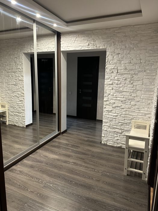 Квартира 3-х кімнатна в деснянському районі