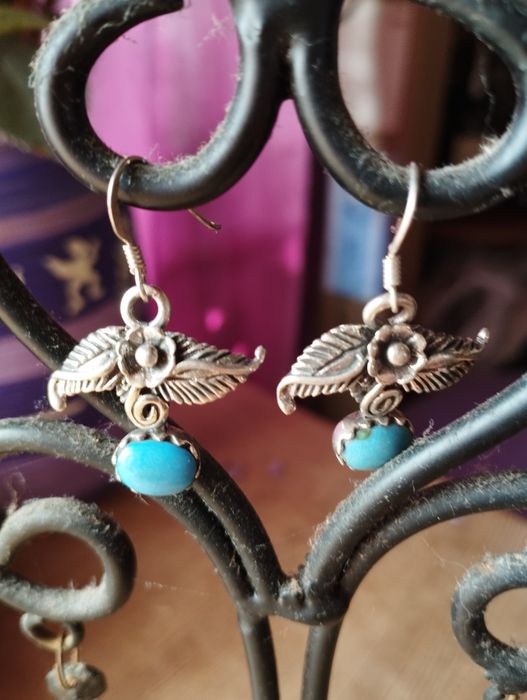 Brincos em prata de lei 925 com turquesa
