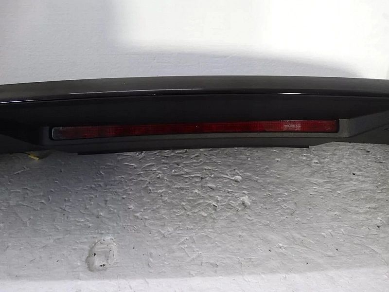 Spoiler lotka klapy światło stop Volvo XC40