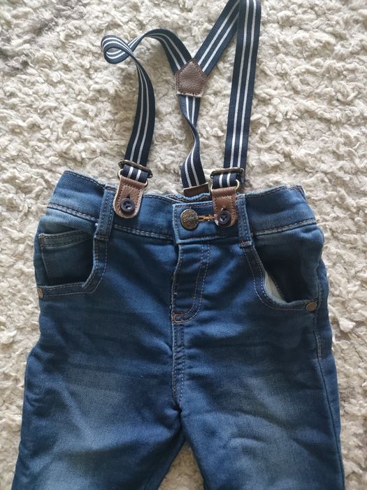 Jeansy z szelkami 9-12 msc