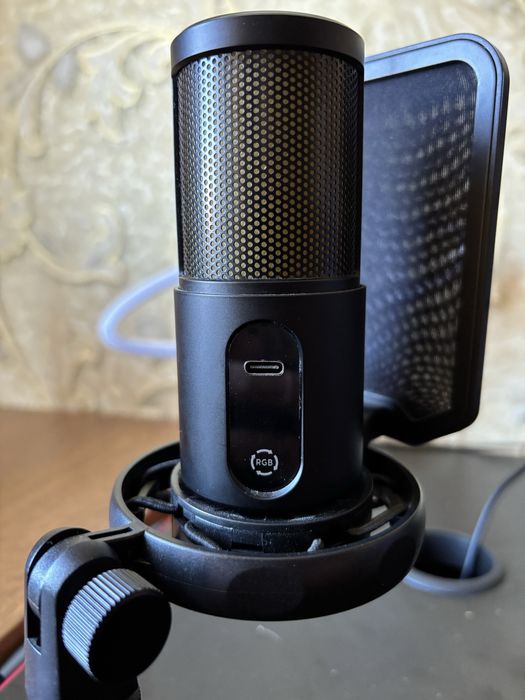 Микрофон Hator Signify RGB