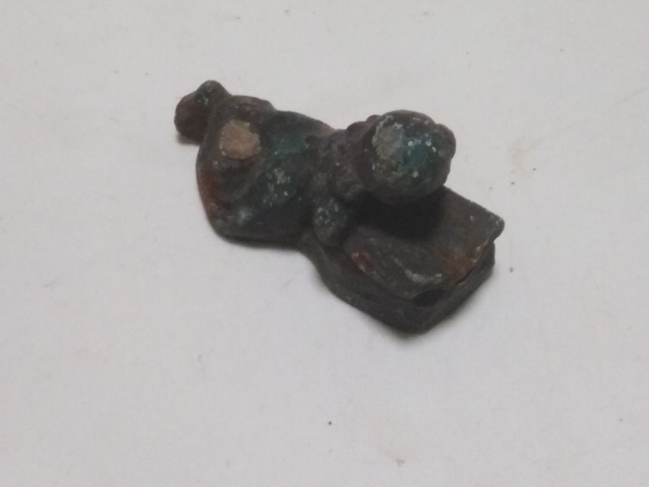 Stara mała figurka