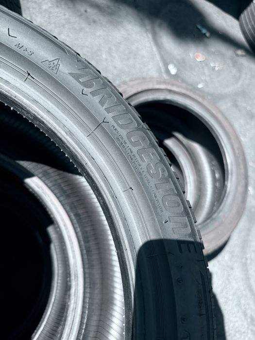 225 45 17 Bridgestone Blizzak LM005 90% 2023 Шини Зима