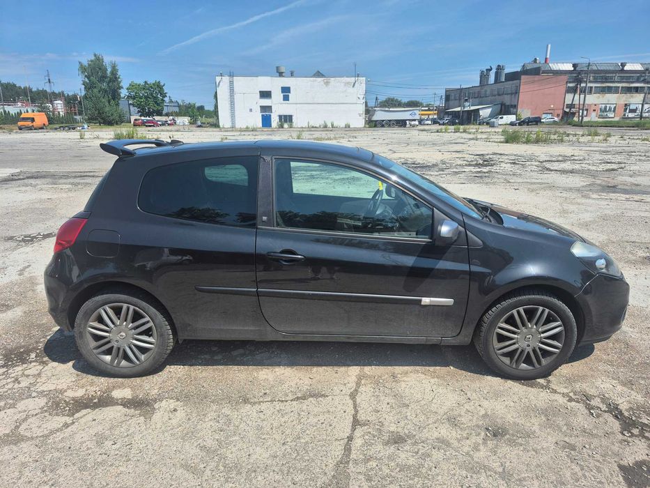 samochód RENAULT CLIO 1.2 2011