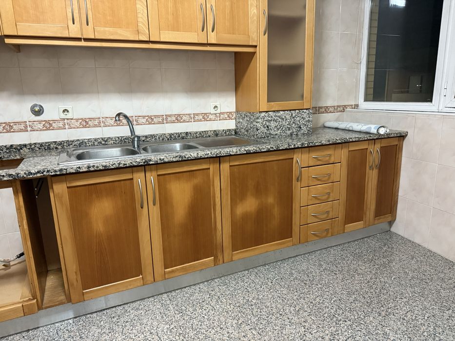 Cozinha em boa madeira