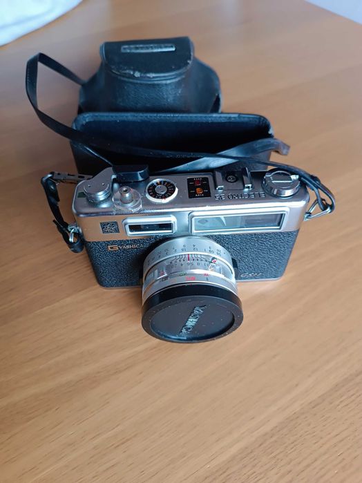 Máquina fotográfica YASHICA electro 35 GSN