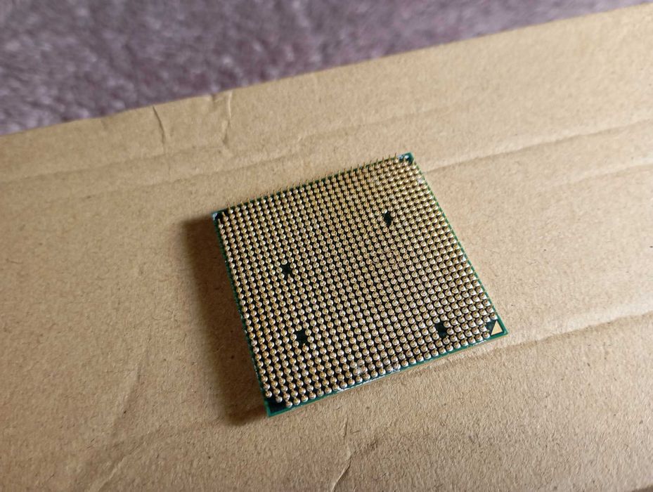 AMD FX4300 процесор. 4 ГБ планка пам'яті.   Повністю робочи