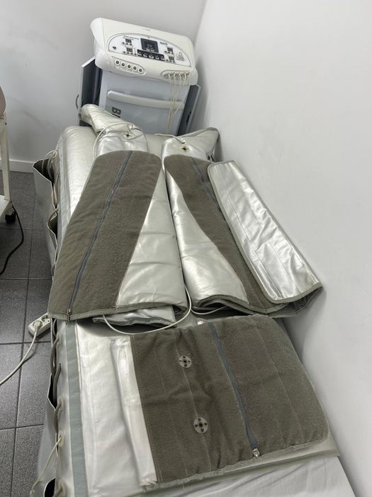 VENDE-SE PRESSOTERAPIA Equipamento completo, funcionando 100% Pronto para uso na sua clínica