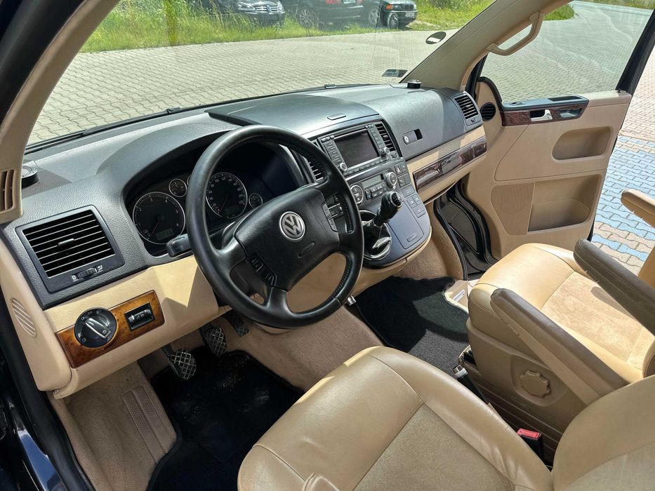 VW T5 Multivan Highline 2004