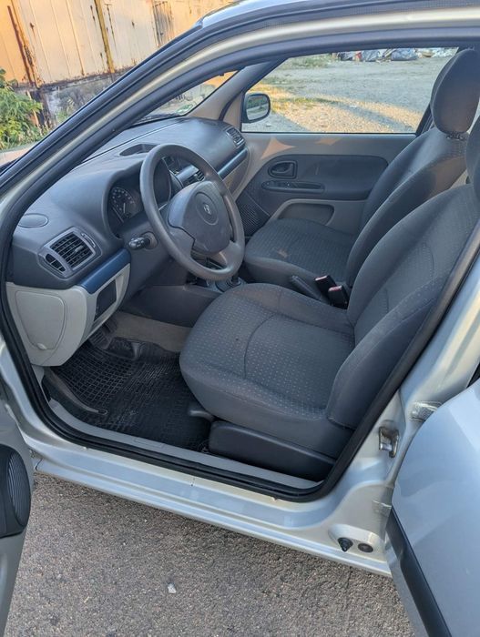 Renault Clio 1.2 бензин