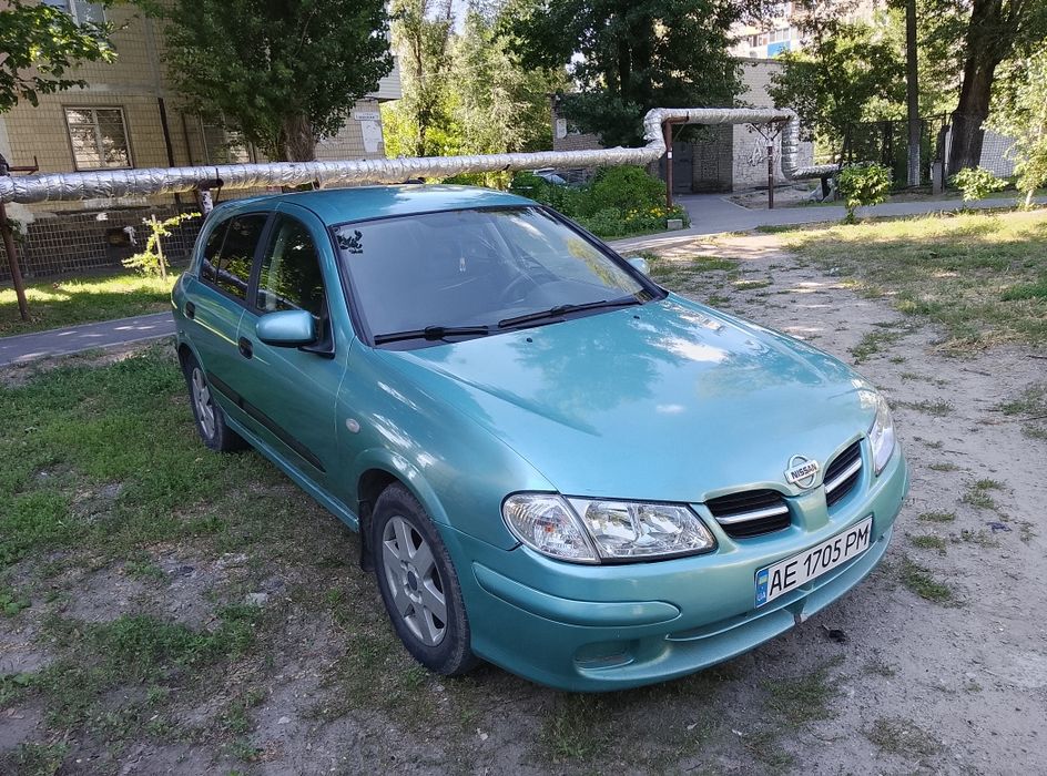 Nissan Almera, 2001