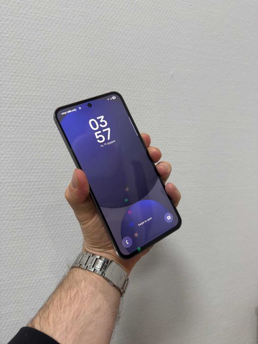 Продам Samsung Galaxy S24 FE 8/128GB Graphite