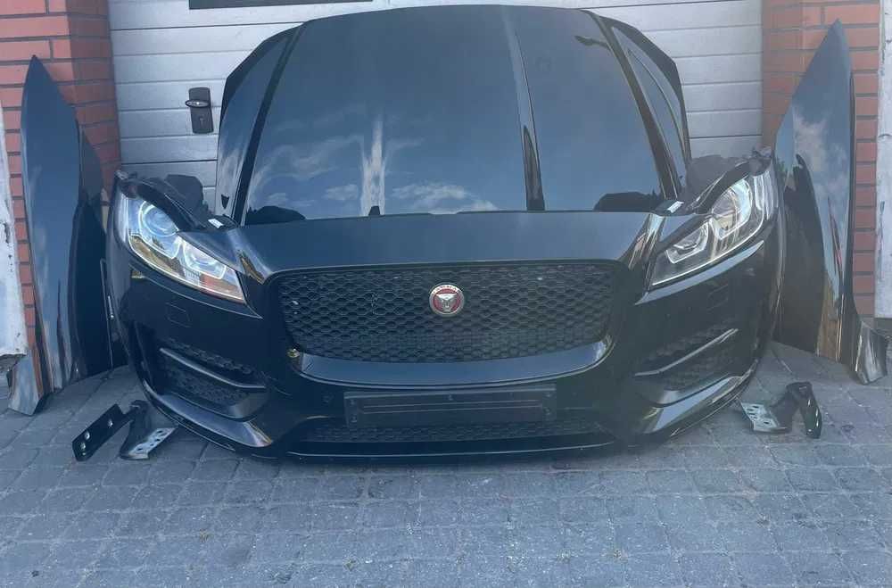 JAGUAR F-PACE X761 Бампер перед