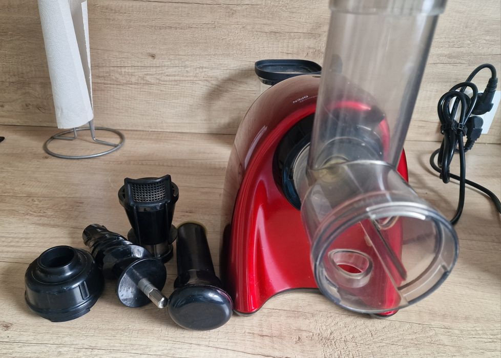 Wyciskarka wolnoobrotowa SANA Juicer by Omega EUJ-707 Czerwona OKAZJA