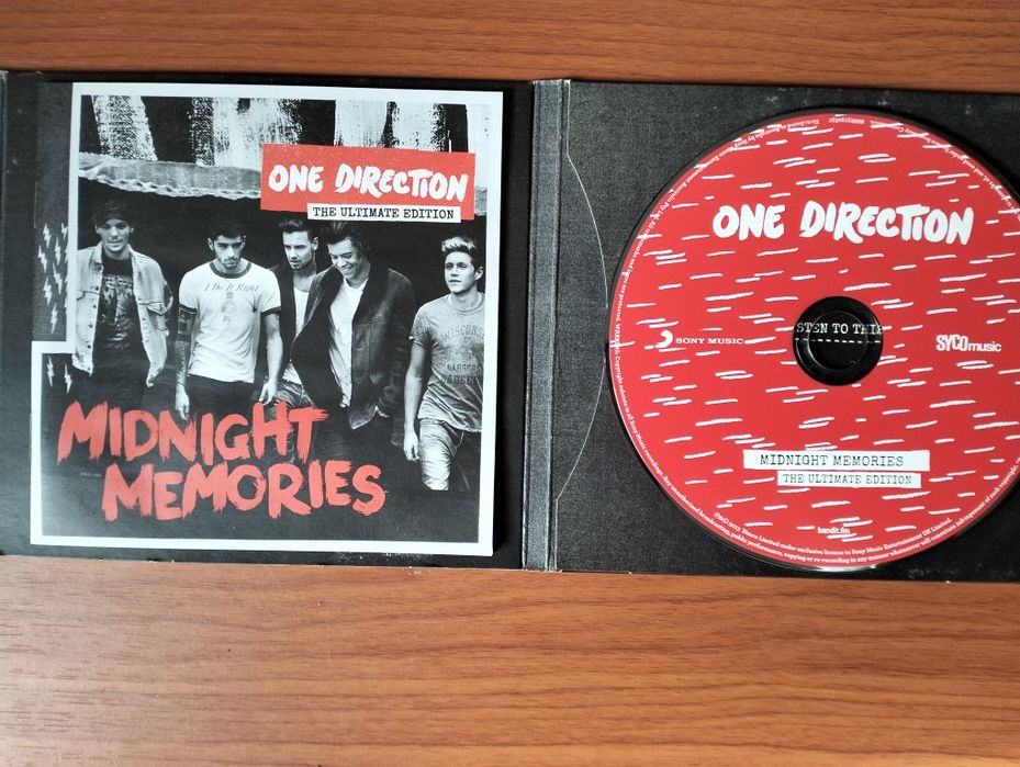 CD One Direction Midnight Memories'444911261446328321