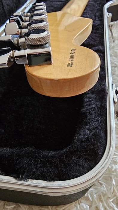 Fender Stratocaster Deluxe 2001