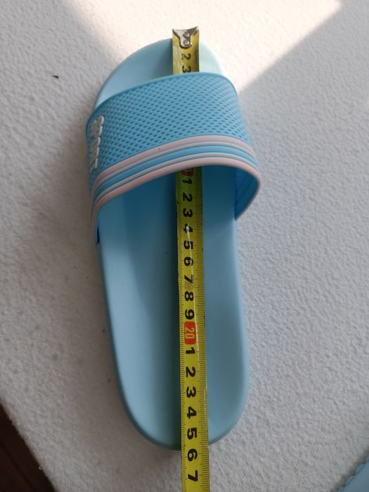 Nowe klapki basenowe r 41