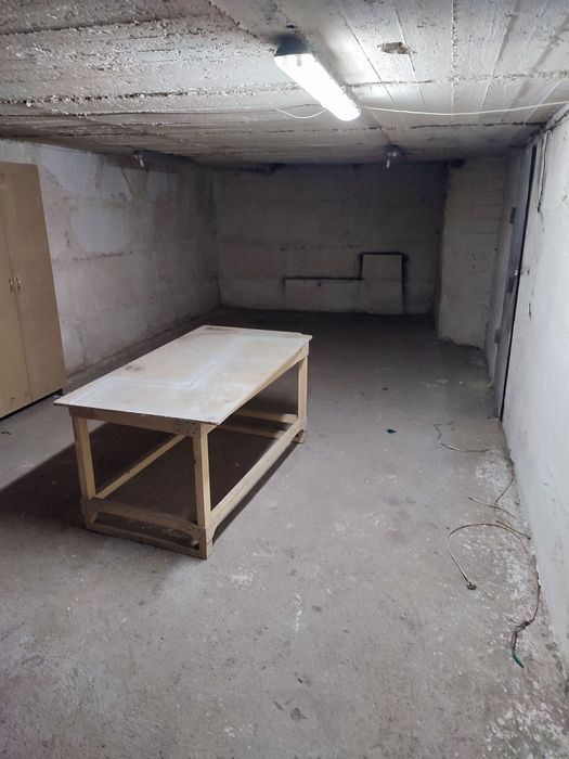 Продаж приміщення під майстерню,цех,склад