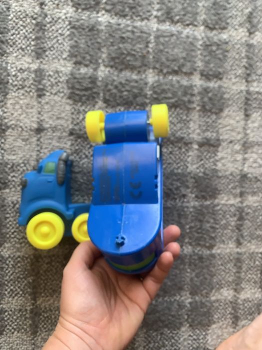 Auto z przyczepa