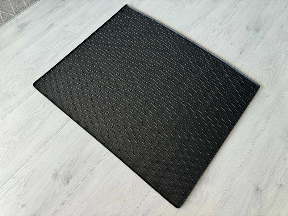 Mata Wykładzina bagażnika VW Volkswagen T5 T6 T6,1 Caravelle MULTIVAN