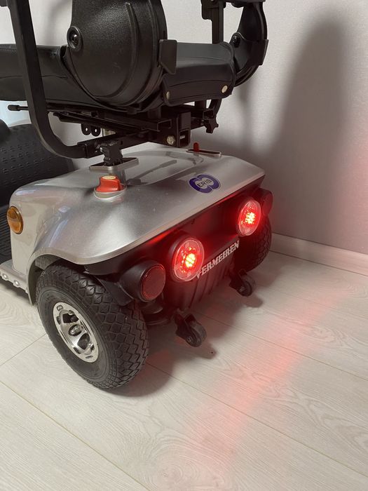 Електро скутер Eris