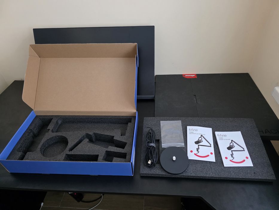 Fifine TAM8 microphone