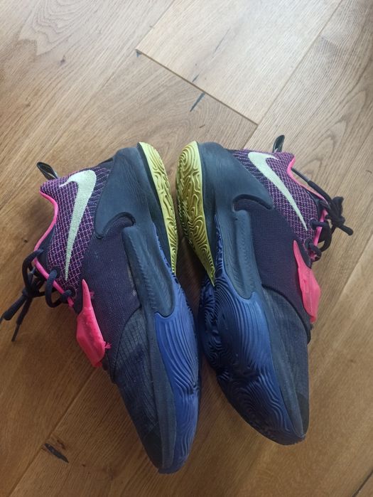 Buty do koszykówki Nike Zoom Freak 3 roz. 41