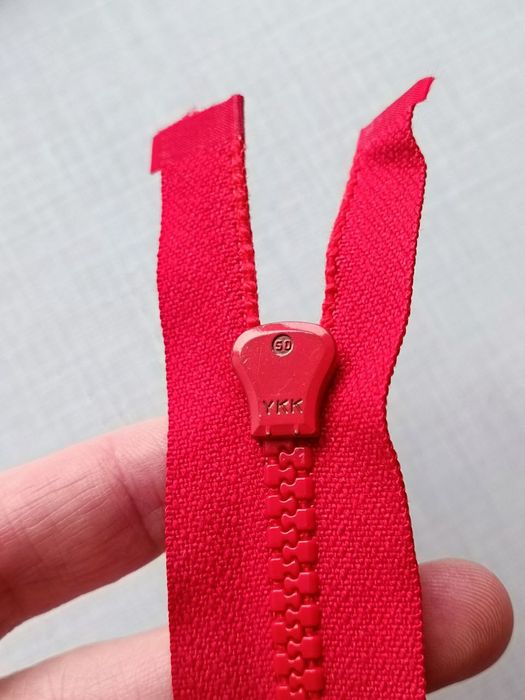 Змейка тракторная  37 см,красная , разъёмная молния