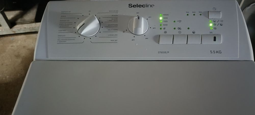 Lava roupa mais estreita e seminova