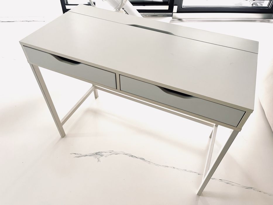Biurko Ikea Alex z szufladami + podstawka gratis
