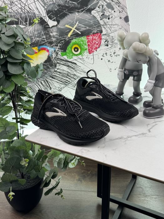 Кросівки Brooks Revel 3 40 розмір Е6904