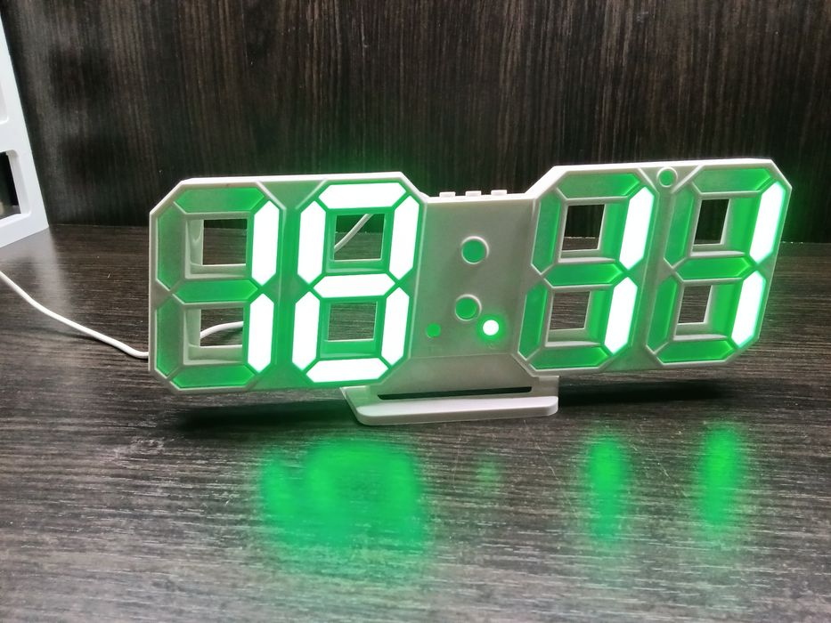 Електоний годиник