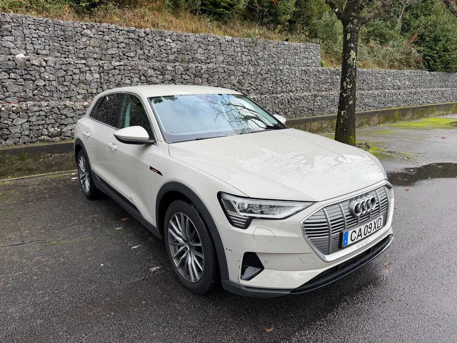 Audi e-tron 50 quattro