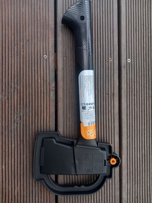 Siekierka Ciesielska Uniwersalna Fiskars Solid A6- 36 cm