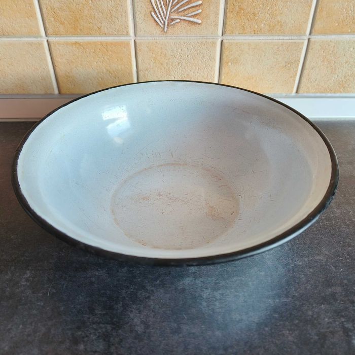 Zestaw 2 misek emaliowanych | klasyka / PRL | 24 cm i 28 cm